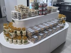 -正飞鲜奶(吐鲁番路店)