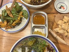 -云阿蛮云南生烫牛肉米线(奉贤路店)