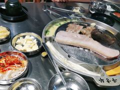 五花肉-哈哈碳都·牛肋条无限自助烤肉(台江万达店)
