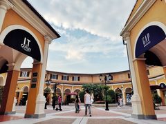 -佛罗伦萨小镇广佛名品奥特莱斯(疏港路店)