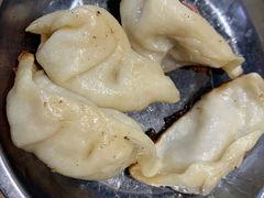 -黄阿姨锅贴大王(万航渡路店)