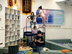 -龙格亲子游泳·水育早教运动中心(绿宝中心)