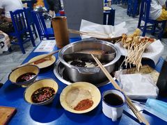 -马路边边·成都串串(翠柏路店)