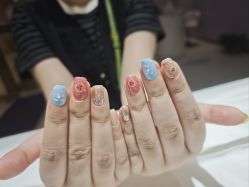 -孔雀手美甲美睫护理