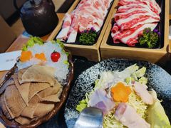 -湊湊火锅·茶憩(南京东路悦荟店)