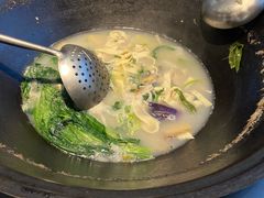 -陈大锅·岳阳鱼馆·地道岳阳菜(美食街店)