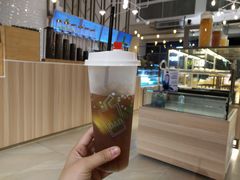 -顶东面包花园·生日蛋糕(世博店)