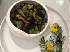 腊八蒜烧肥肠-五环京府菜