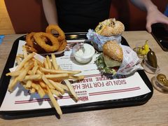 -The Habit Burger Grill 哈比特汉堡(复兴soho店)