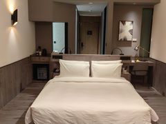-上海虹桥中心爱琴海亚朵S酒店