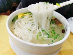 过桥米线-蝴蝶泉宾馆-中餐厅
