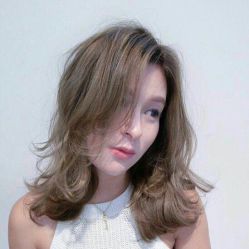 -唐荣护肤造型