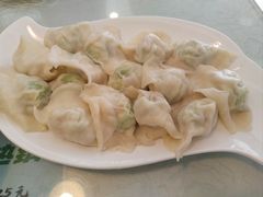 角瓜鸡蛋虾仁水饺-黄家饺子东北特色菜馆(湖滨商业街店)