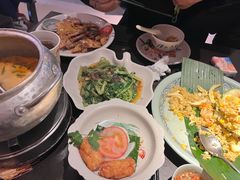 -大头虾越式风味餐厅(光明广场店)