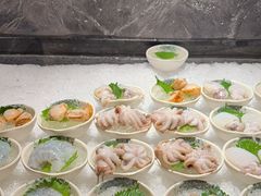 -雍容荟帝王蟹活龙虾展台自助(IFS黑金店)