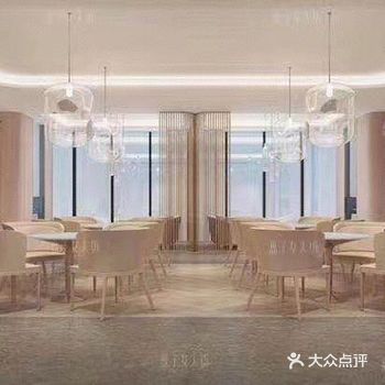 好久都没有拍过写真了，今天放假有时间过来拍照