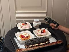 -HOT CRUSH趁热集合·现烤面包(上海环球港店)