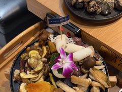 -一朵菌·野生菌探索家火锅(南亚店)