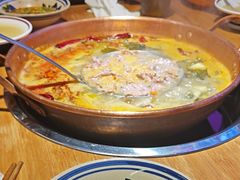 -洱火云南酸菜牛肉火锅(石景山当代商城店)