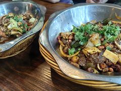 -愉肴麻辣香锅(中山路店)