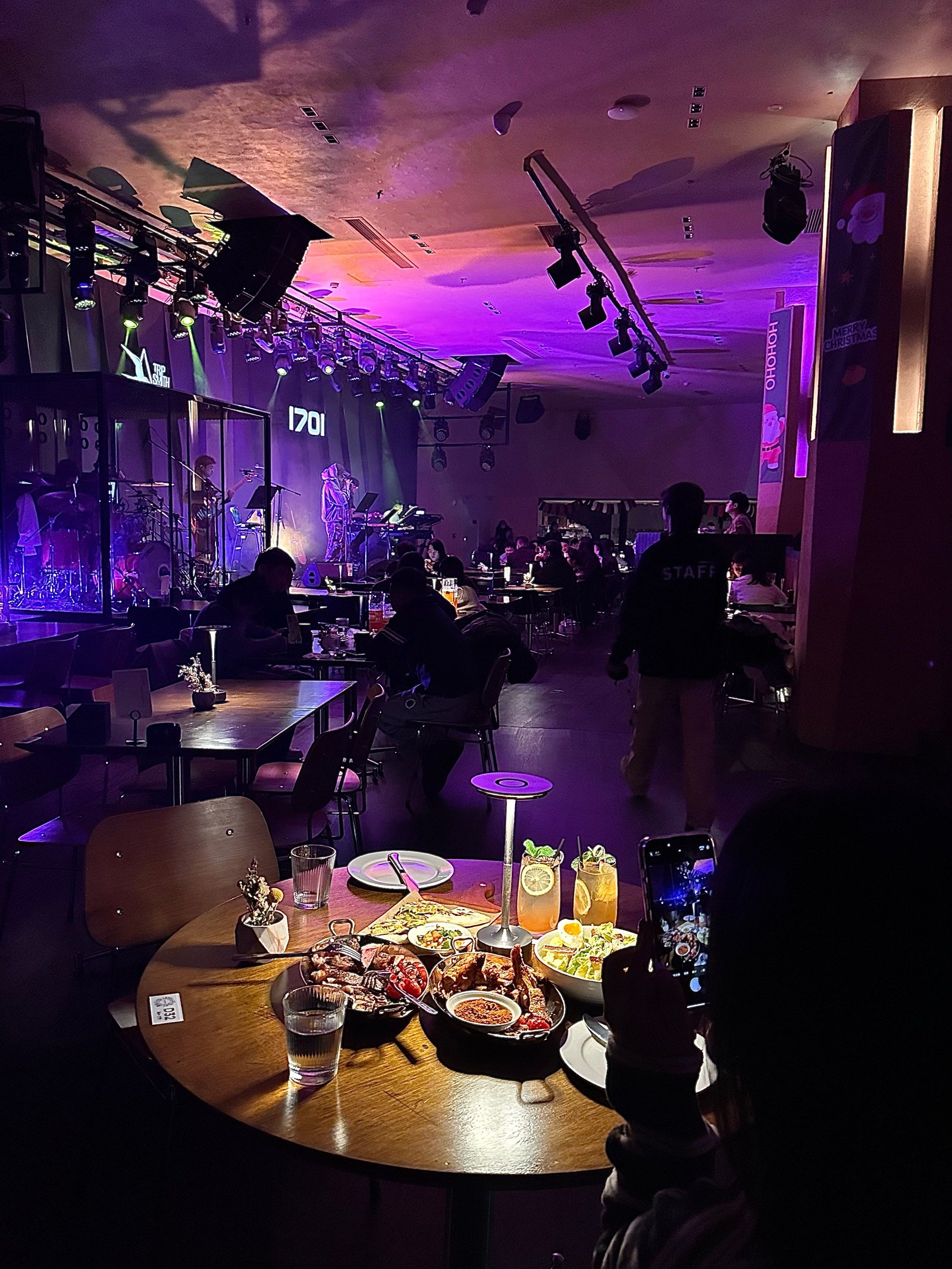 贵阳!藏在观山湖的一家宝藏酒吧