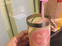 芭乐气泡水-鹿港小镇(霄云店)
