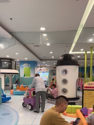 -孩子王童乐园(唐山万达广场店)