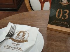 -丽莎沙拉轻食餐厅(国贸店)