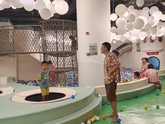 -涨巢·潮玩水疗局