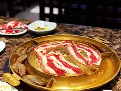 -猪啊牛呀羊啊铜盘烤肉(正大广场店)