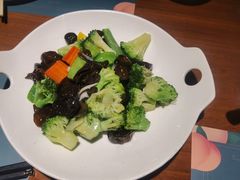 橄榄油炒田园时蔬-大树餐厅(益田假日店)