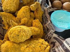 -BHC炸鸡(明洞总店)