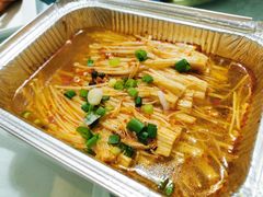 -茸梅路右拐龙虾-农家菜(松江店)