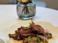 烟熏乳鸽配秋菇-Jean Georges