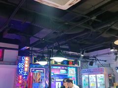 -马路牙子烧烤音乐酒馆(望京店)