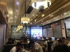 大堂-百事佳烧鸭牛腩(上海虹桥站店)