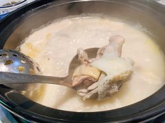 竹笙王猪肚鸡-顺德公广东猪肚鸡·煲仔饭(白石洲店)