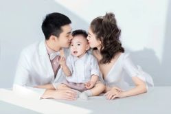 -唯一视觉婚纱摄影(石首店)