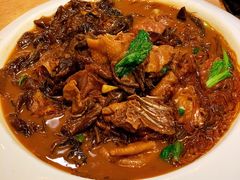 小鸡炖蘑菇-小土豆北方菜馆(方庄店)