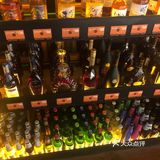 会变身的西餐酒吧