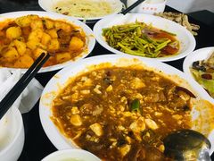 -曾氏肥肠馆(凯瑞雅居店)