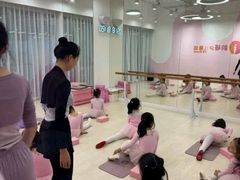 -韵姿少儿舞蹈(北外滩校区)