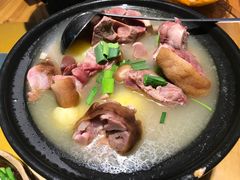 干锅腊猪蹄-巴人堂(女儿城店)