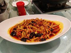 -辛香味烧鱼馆·非遗技艺·排骨红烧肉(光谷医药园店)