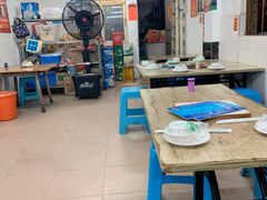 -雄伟美食(高沙中街店)