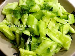 素拍黄瓜-辣盆盆麻辣小龙虾(哈尔滨总店)