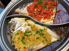 -阿瓦山寨·湘菜现炒·剁椒鱼头王(咸阳总店)