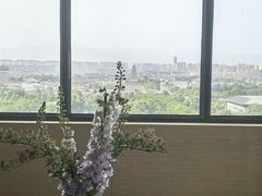 -西安大雁塔科技大学地铁站亚朵酒店