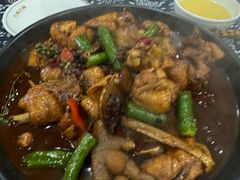 -八两八金·莱芜特色炒鸡(市南漳浦路店)