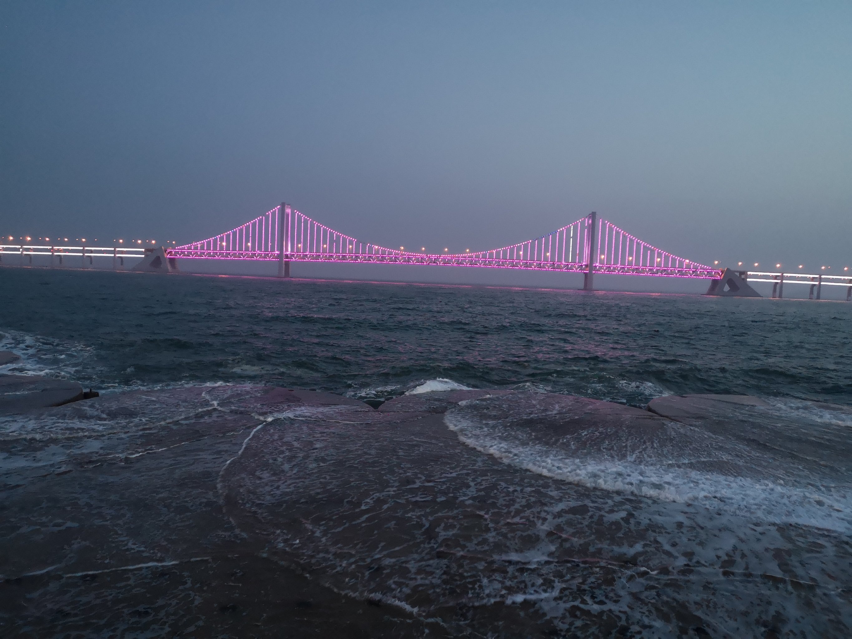 大连高速海湾大桥雕塑图片